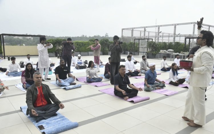 ब्रिक्स सम्मेलन में भोपाल की आध्यात्मिक पहल, विदेशी डेलीगेट्स ने लिया रेकी और मेडिटेशन का अनुभव