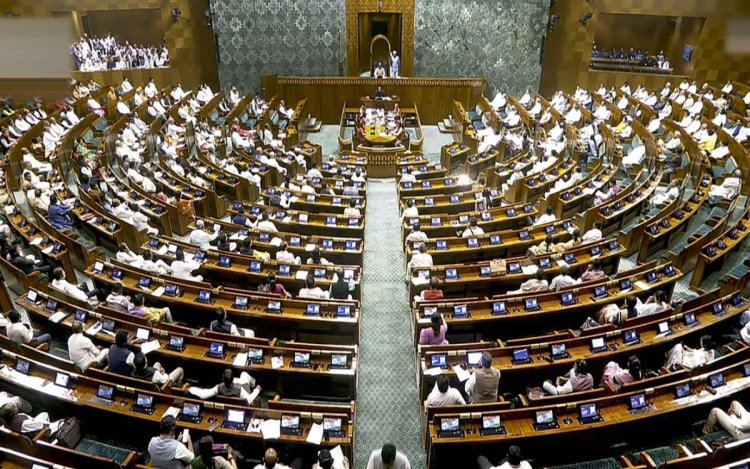 Parliament Monsoon Session: NDA सांसदों का प्रदर्शन, BJP बोली- राहुल बहस से भाग रहे