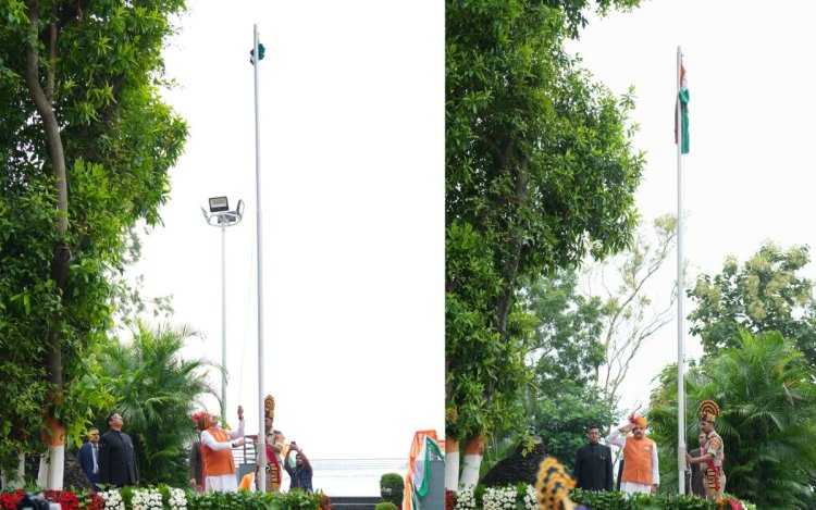 CM डॉ. मोहन यादव ने मुख्यमंत्री निवास में फहराया तिरंगा, स्वतंत्रता दिवस की शुभकामनाएं दी