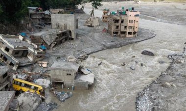 Nepal Flood Alert : नेपाल में फिर बाढ़ का खतरा, नदियों का बढ़ा जलस्तर; मौत का आंकड़ा 1 हजार के पार