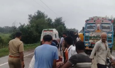 Rewa Accident : रीवा- सीधी मार्ग पर बस और लोडिंग ट्रक की टक्कर, 5 लोगों की दर्दनाक मौत