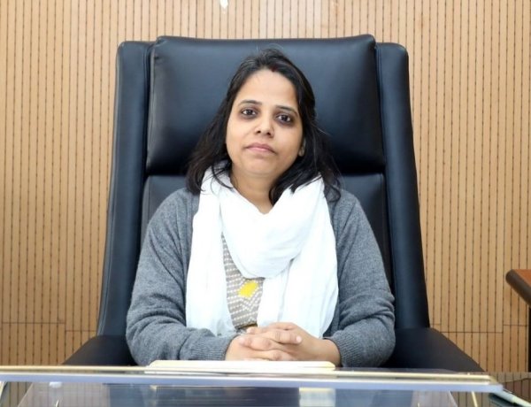 IAS नेहा मारव्या की पोस्ट से मचा तहलका, 1 साल में 4 ट्रांसफर पर जताई नाराजगी