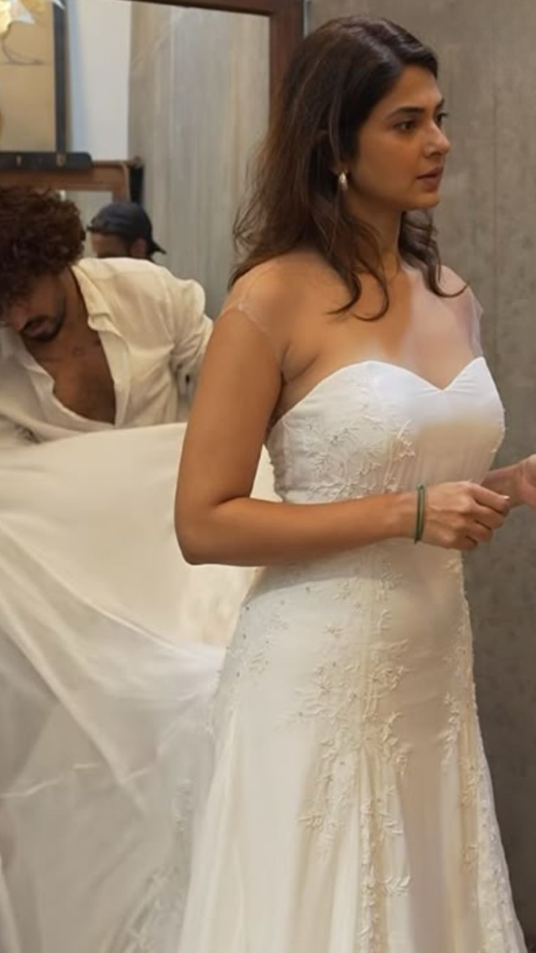 Jennifer Winget Wedding: वायरल हुईं ब्राइडल गाउन ट्रायल की तस्वीरें